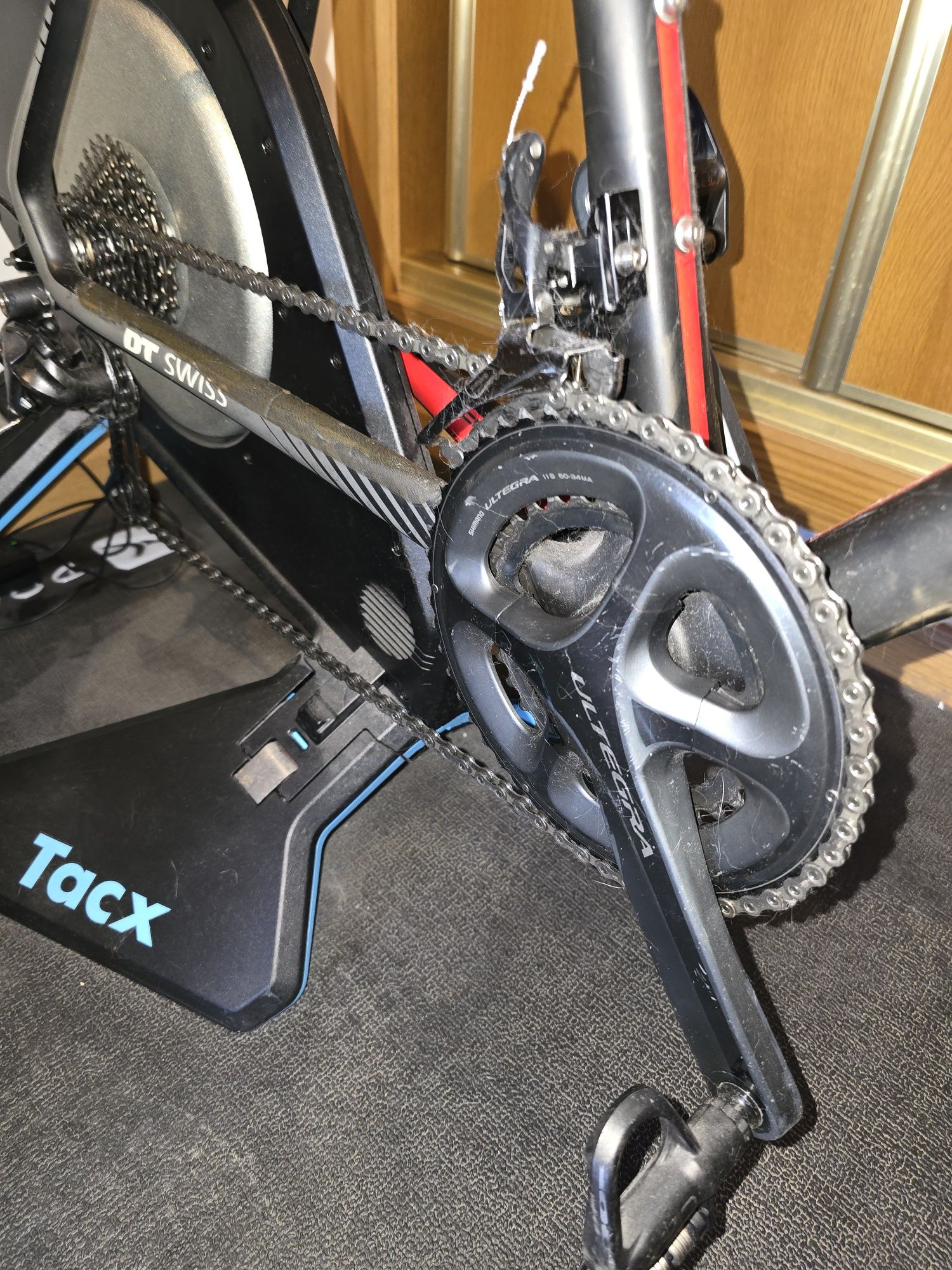 Rolo Tacx Neo 2T + bicicleta de estrada Centurion