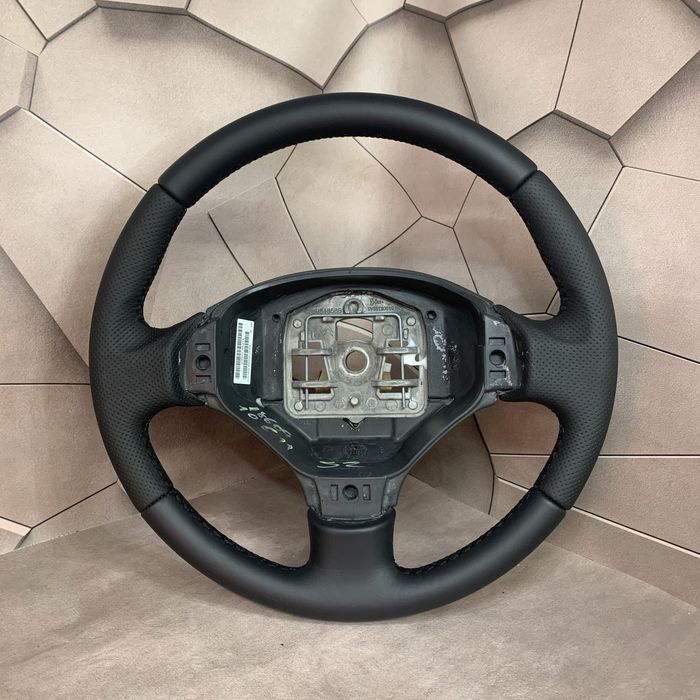 Перетягнутий руль до Пежо 308 3008 5008 Peugeot 307 на обмін