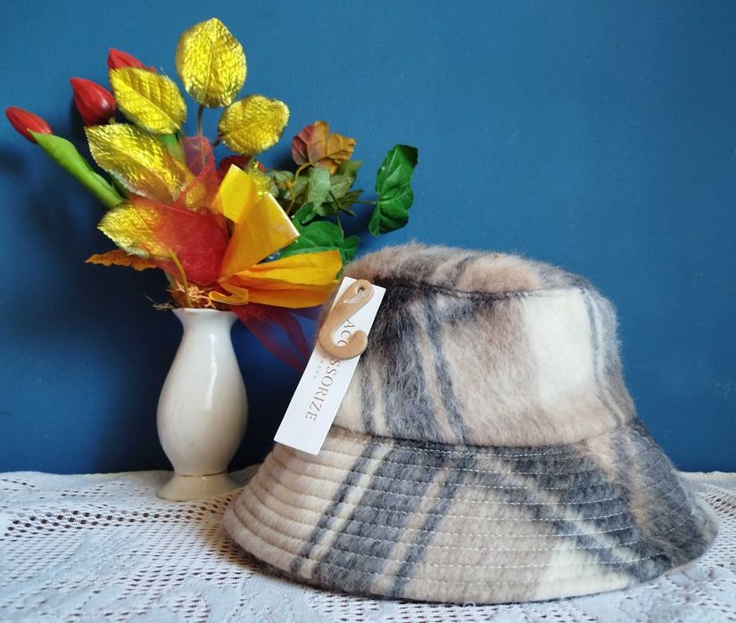 Accessorize śliczny markowy Nowy ciepły kapelusz 23% wełna