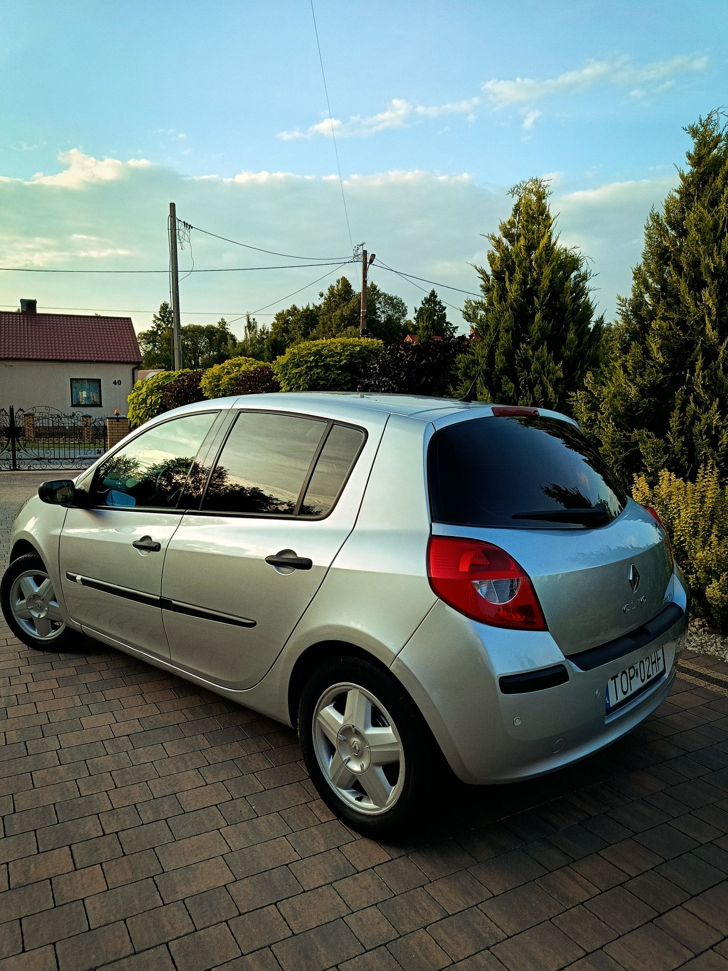 Renault Clio *Czujniki Parkowania *Pierwszy Właściciel *Full Opcja