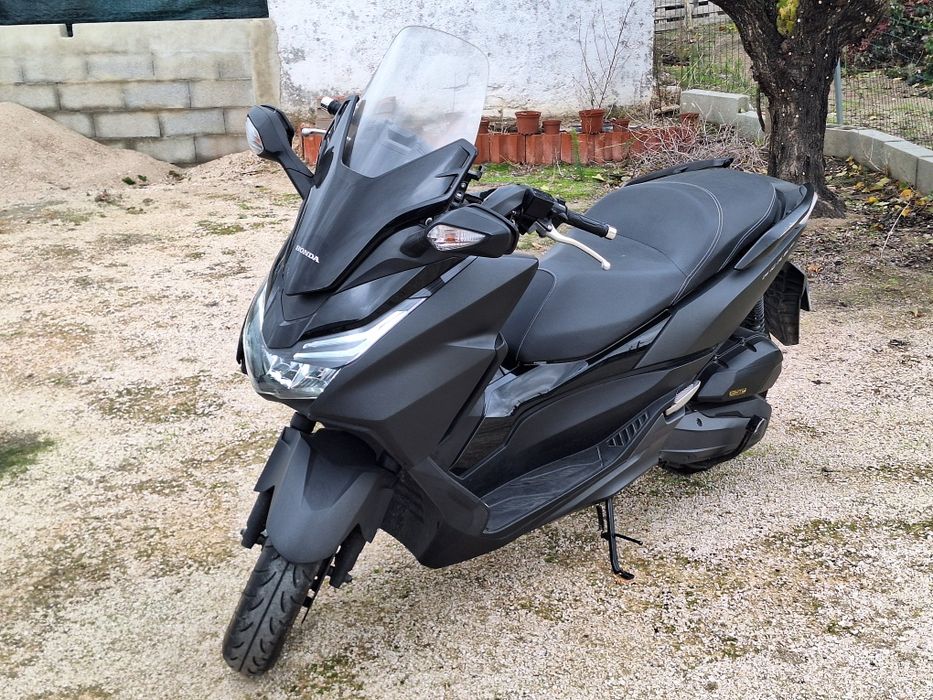 Honda Forza 125 - Como Nova