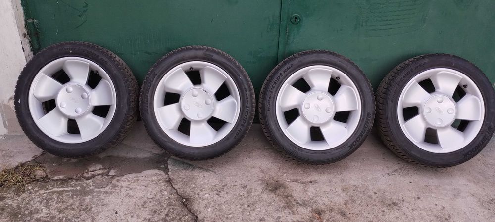 Felgi Aluminiowe 15 4x108/ R15 - FORD, Z oponami zimowymi.