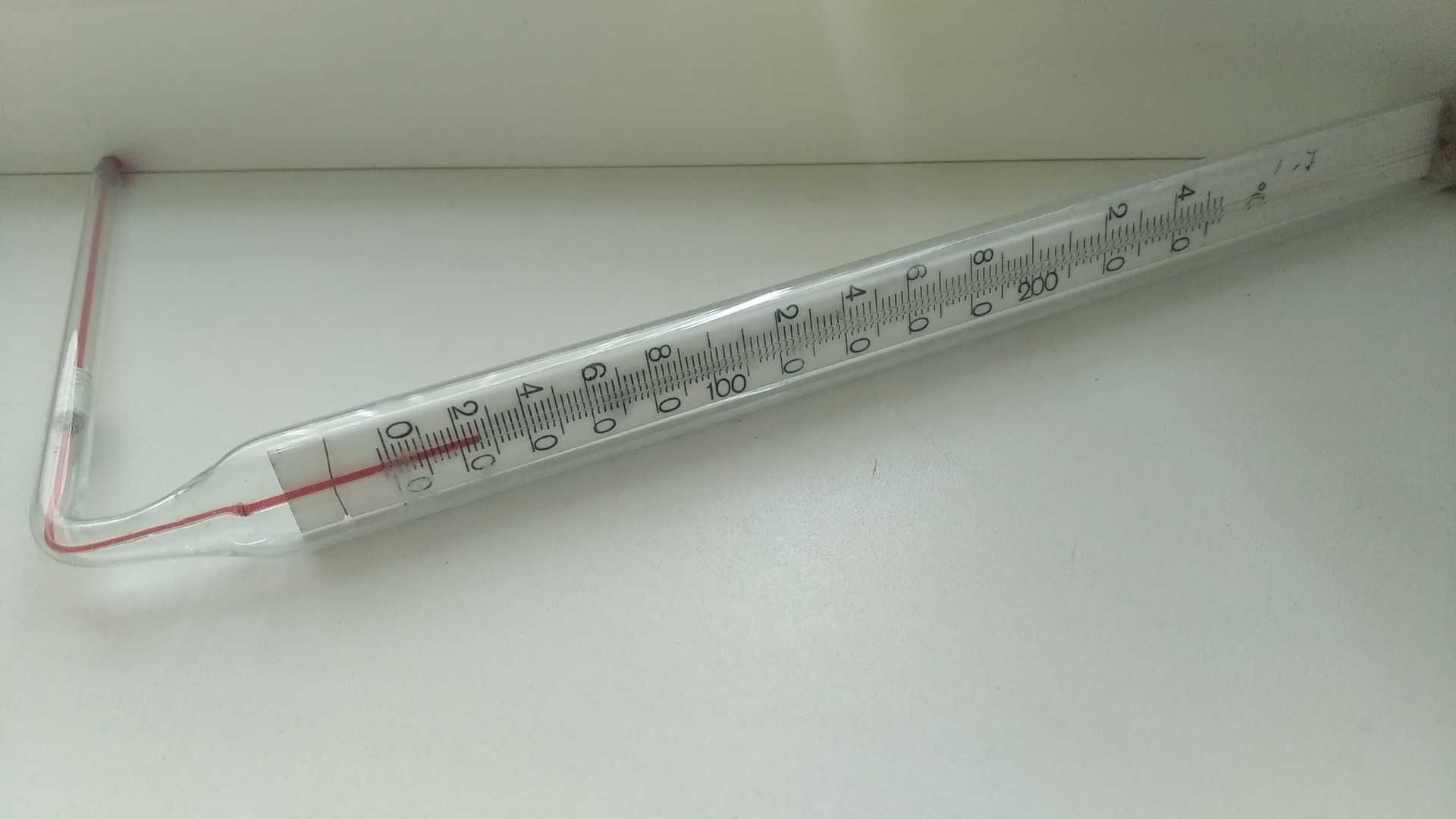 Термометр от 0 до 250 градусов Цельсия.