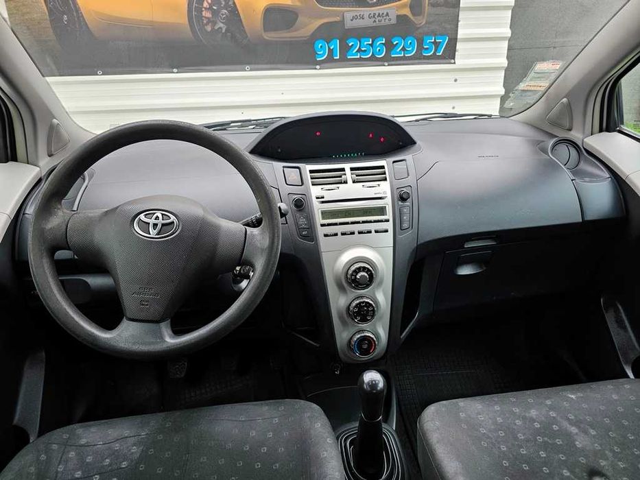 Toyota Yaris 1.0Vvti 70Cv Selo Barato 07/2006