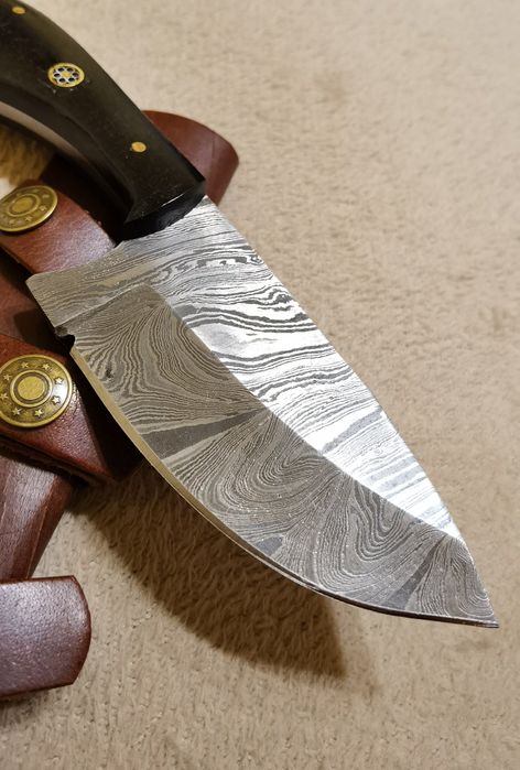 Nóż myśliwski Damast 85/ Brzytwa Custom