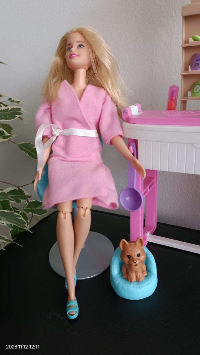 Zestaw lalka Barbie salon pięknosci