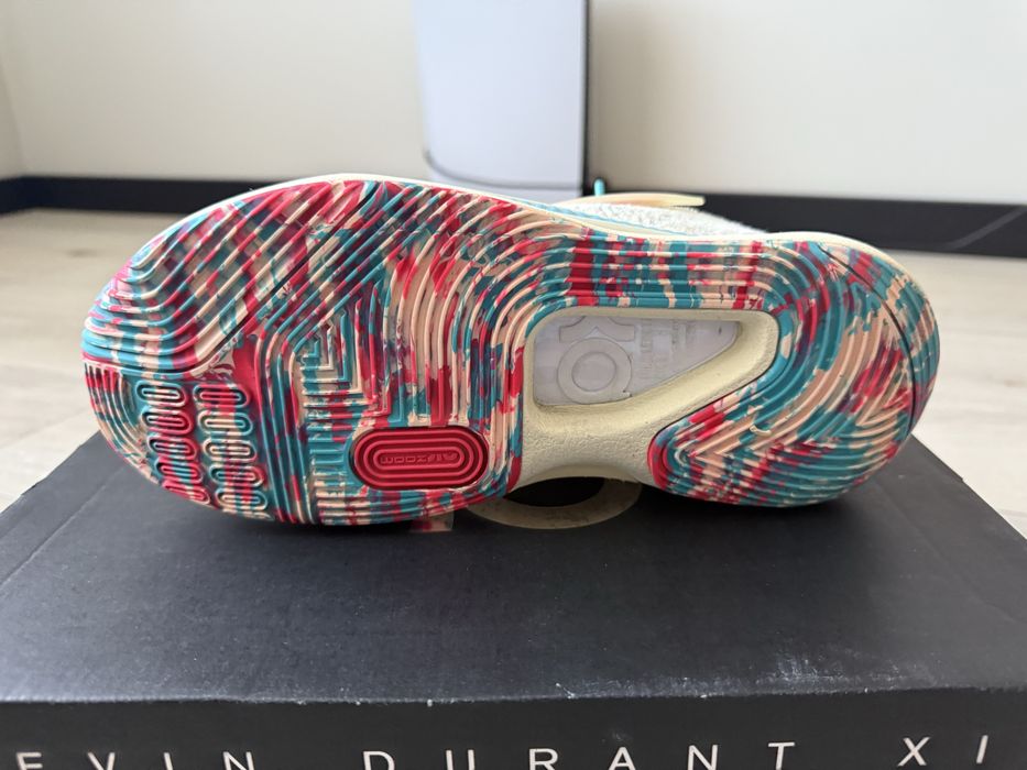 Баскетбольні кросівки Nike KD14