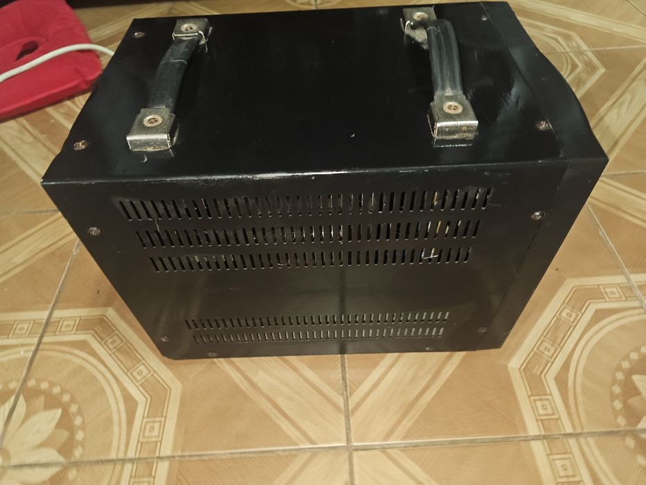 Стабілізатор напруги Luxeon FDR-5000VA (Стабилизатор напряжения)