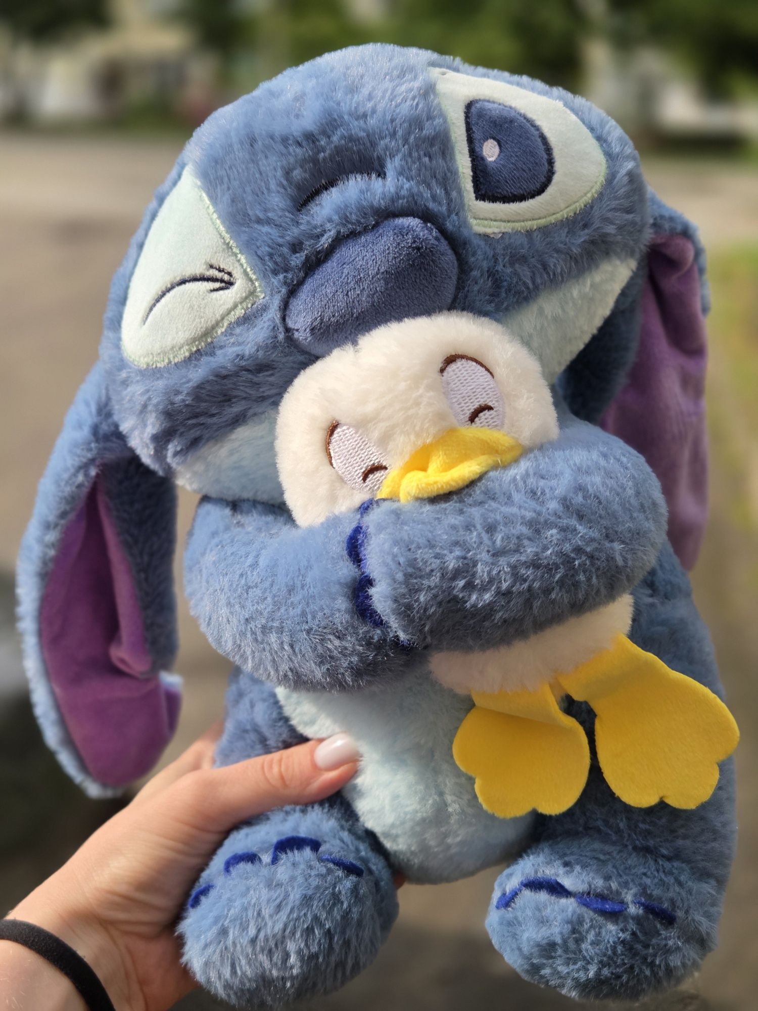 Мʼяка іграшка Стіч з білим каченятком в лапках, Stitch Disney, 30см