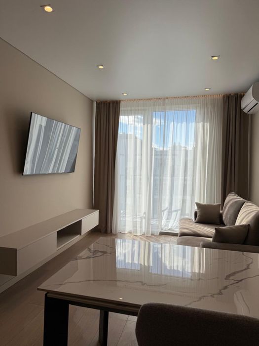 Продаж півторашки в Б4