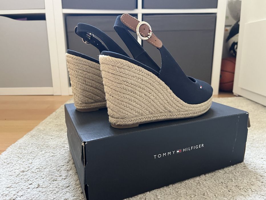 Koturny Tommy Hilfiger r.38