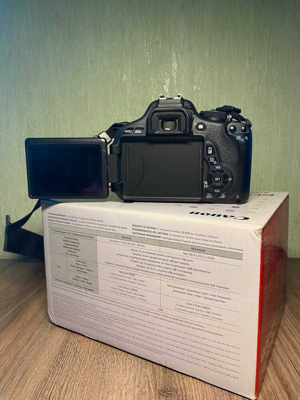 Зеркальний фотоаппарат Canon EOS 600D Kit 18-55