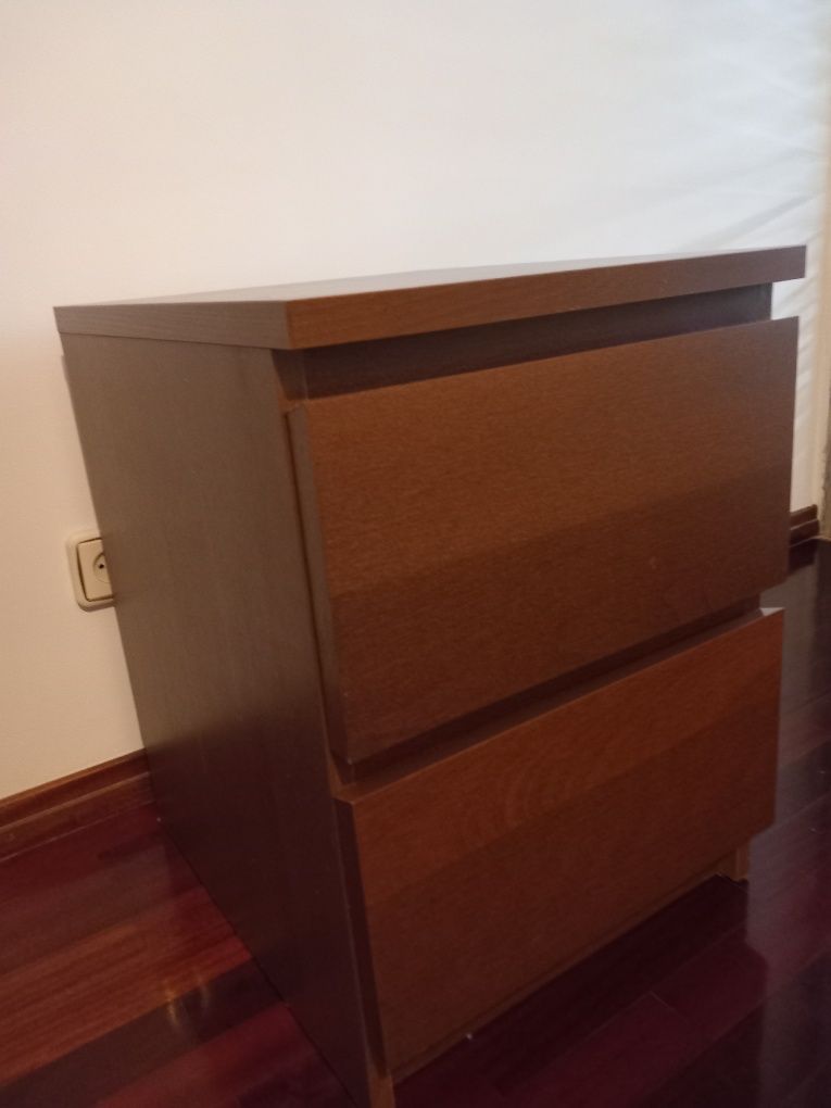 Conjunrto de quarto MALM 1xCómoda e 2x Cabeceiras