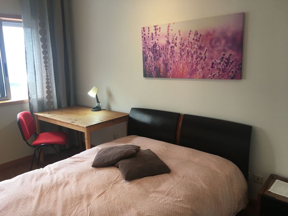 Alugo quarto em Braga. Excelente.