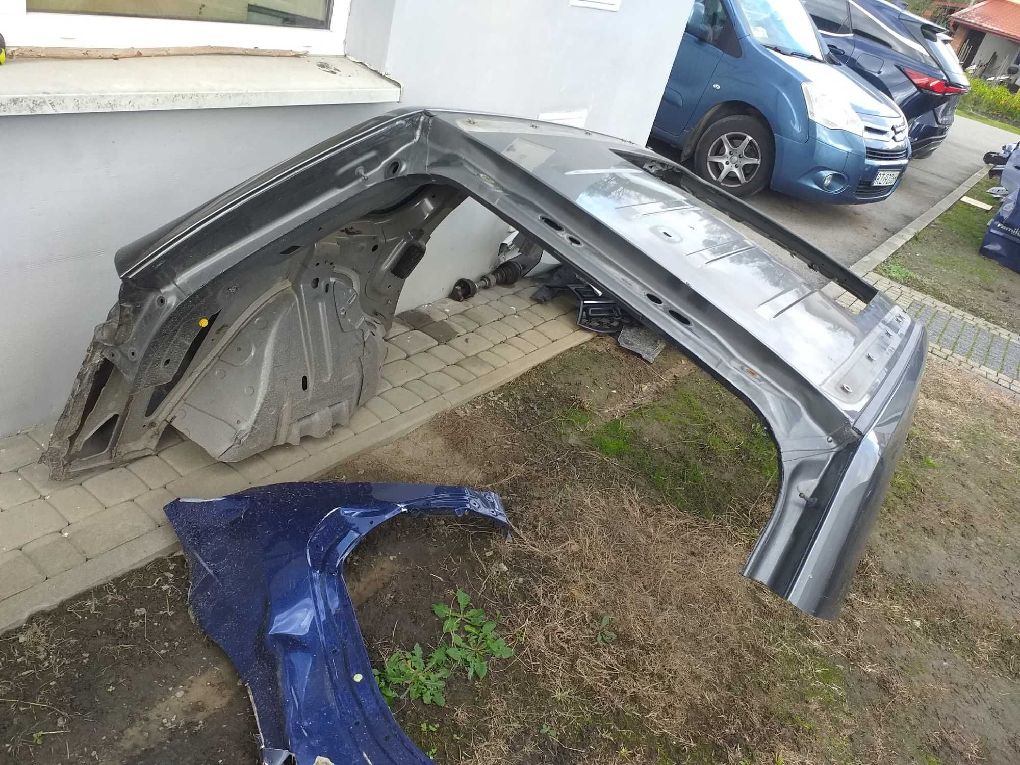Sprzedam dach z lewą ćwiartką jeep grand cherokee IV 2011