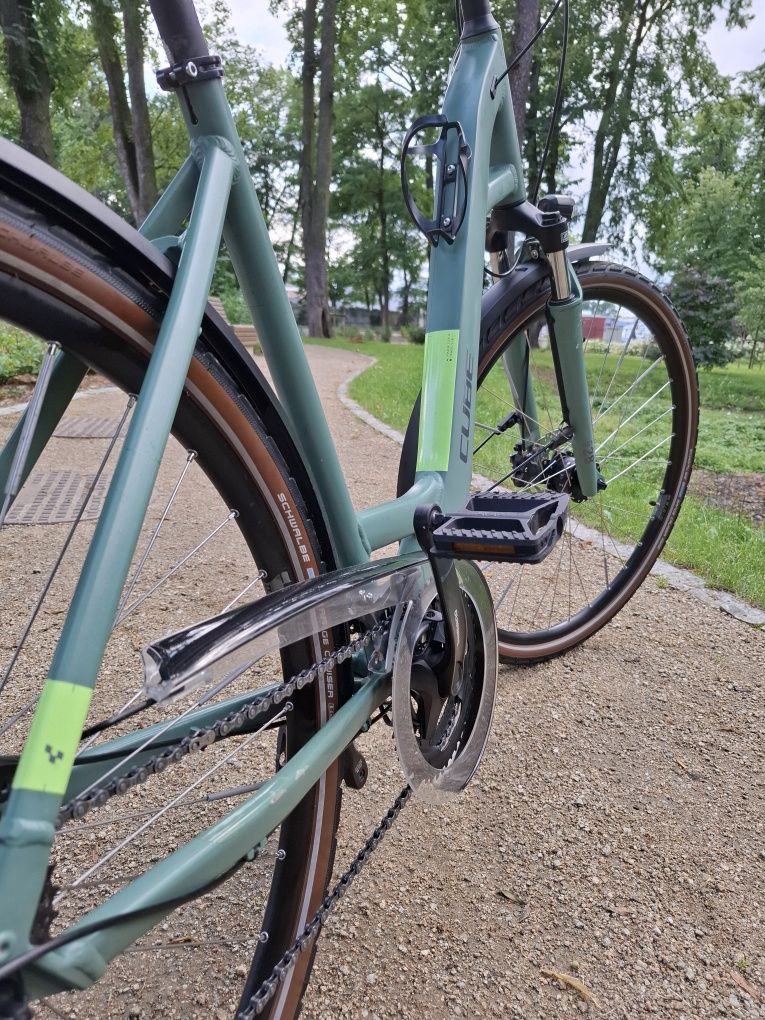 Piękny Trekkingowy Cube Touring One 28 cali