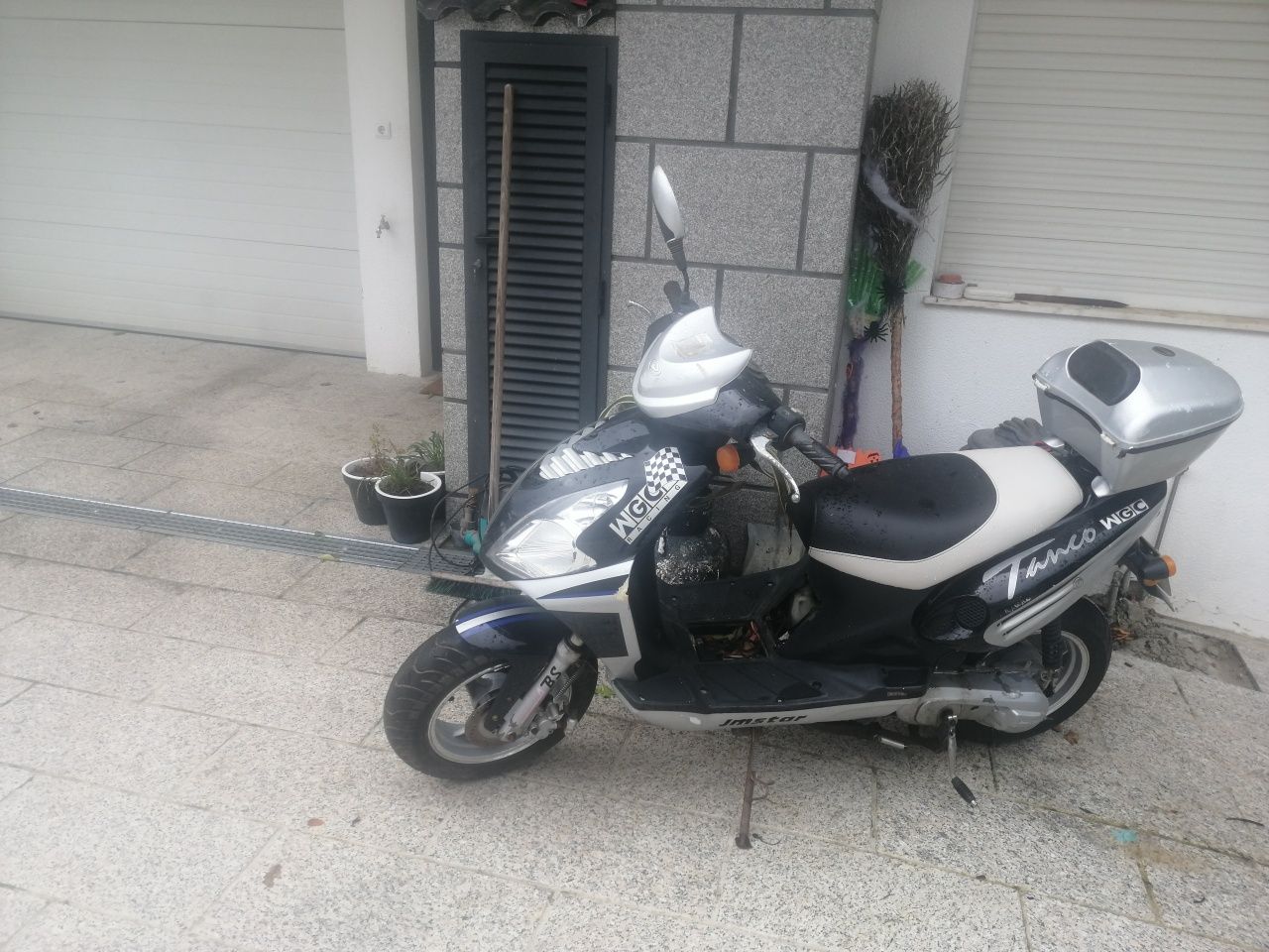 Mota 50cc 2808km.