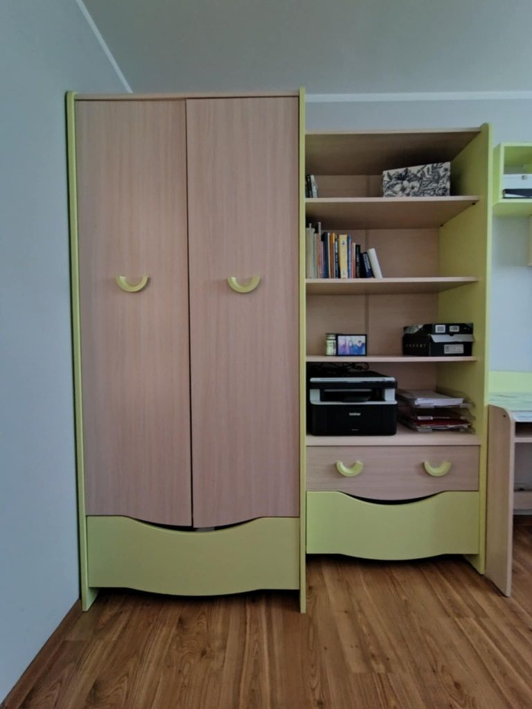 Zestaw mebli do pokoju dziecięcego