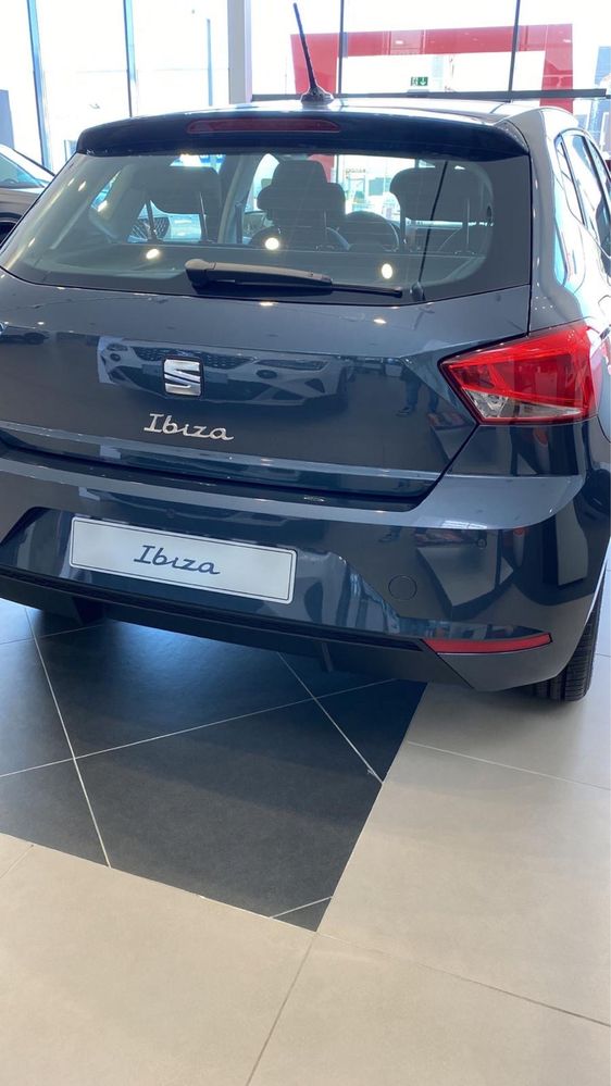 Vendo este carro