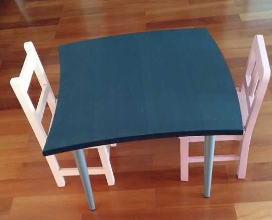 Mesa de criança - tampo azul