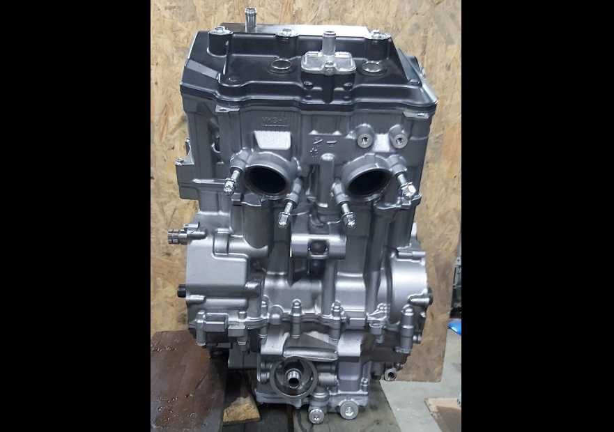 Silnik CRF1100 DCT slupek sprawny  2000km bez wad  JAK NOWY