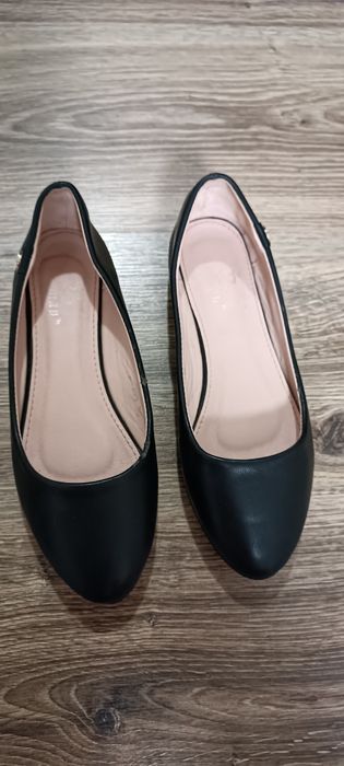 Осінні ботинки, босоніжки, балетки туфлі