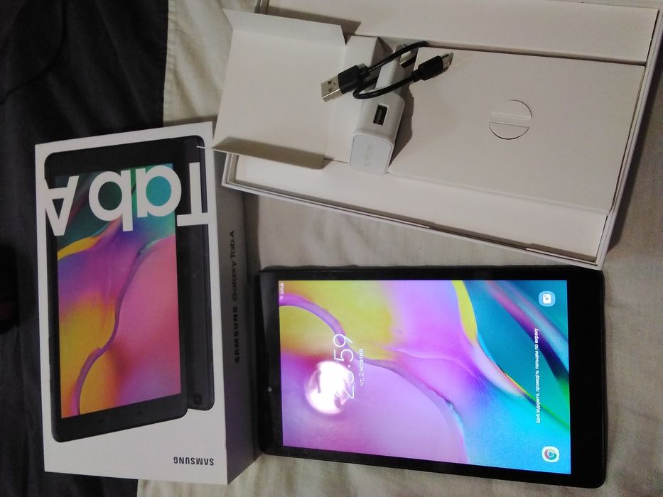 планшет samsung galaxi tab A 8 дюймов