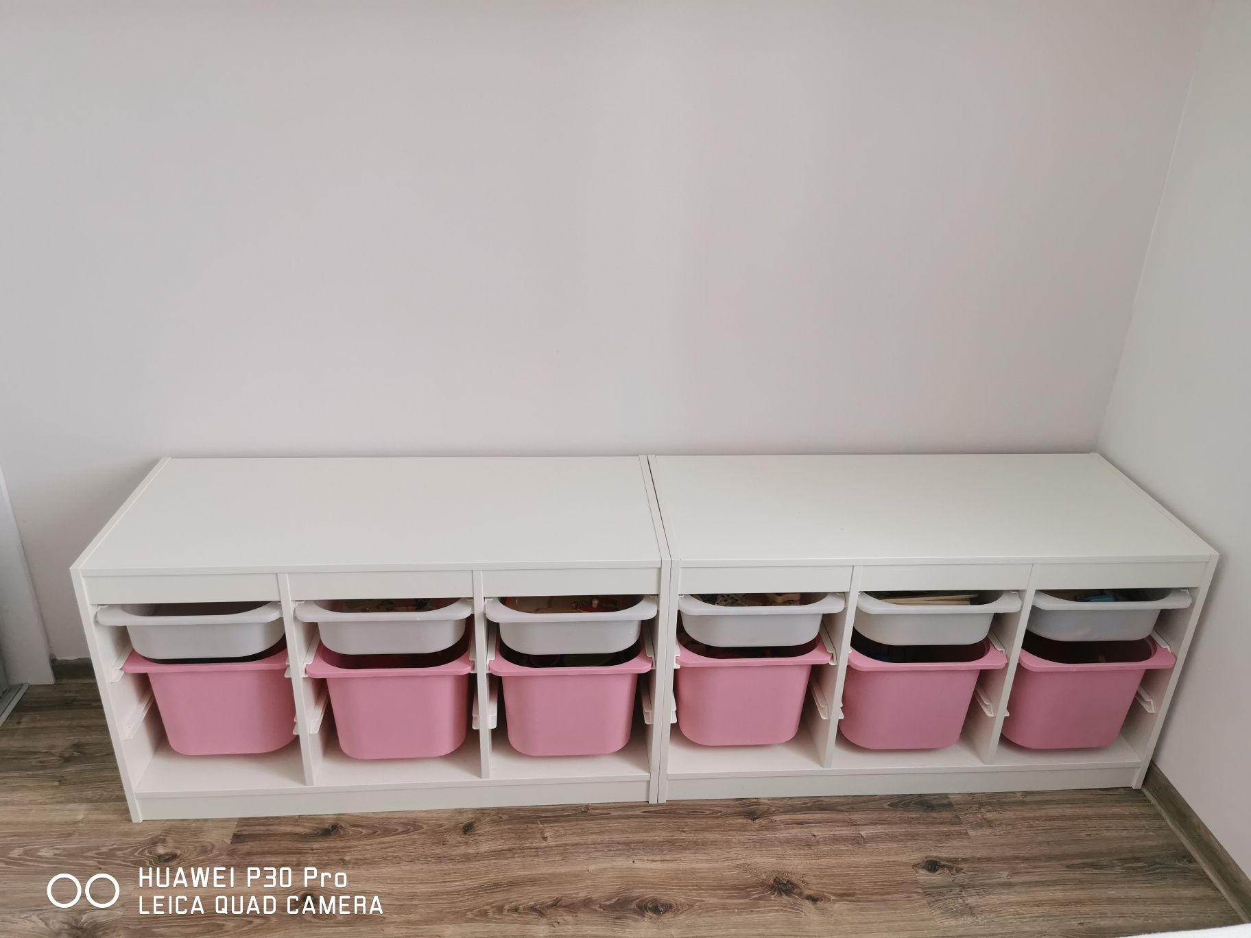 Regał z pojemnikami na zabawki Ikea