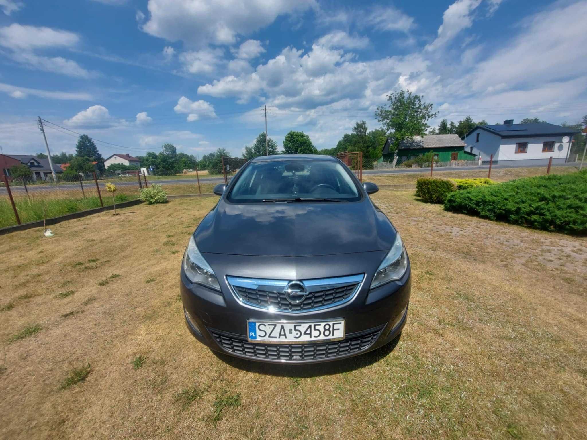 Opel Astra J 1.4 2012 Pierwszy Właściciel