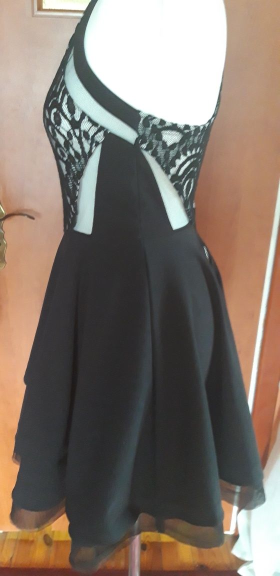 Sukienka azur czarna kloszowana