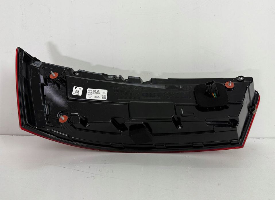 audi q7 sq7 4m0 lampa prawa tył led bardzo ładna 4m0945094m