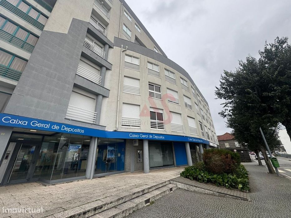 Escritório com Potencial de Conversão em T1+1 - Lixa (Felgueiras)