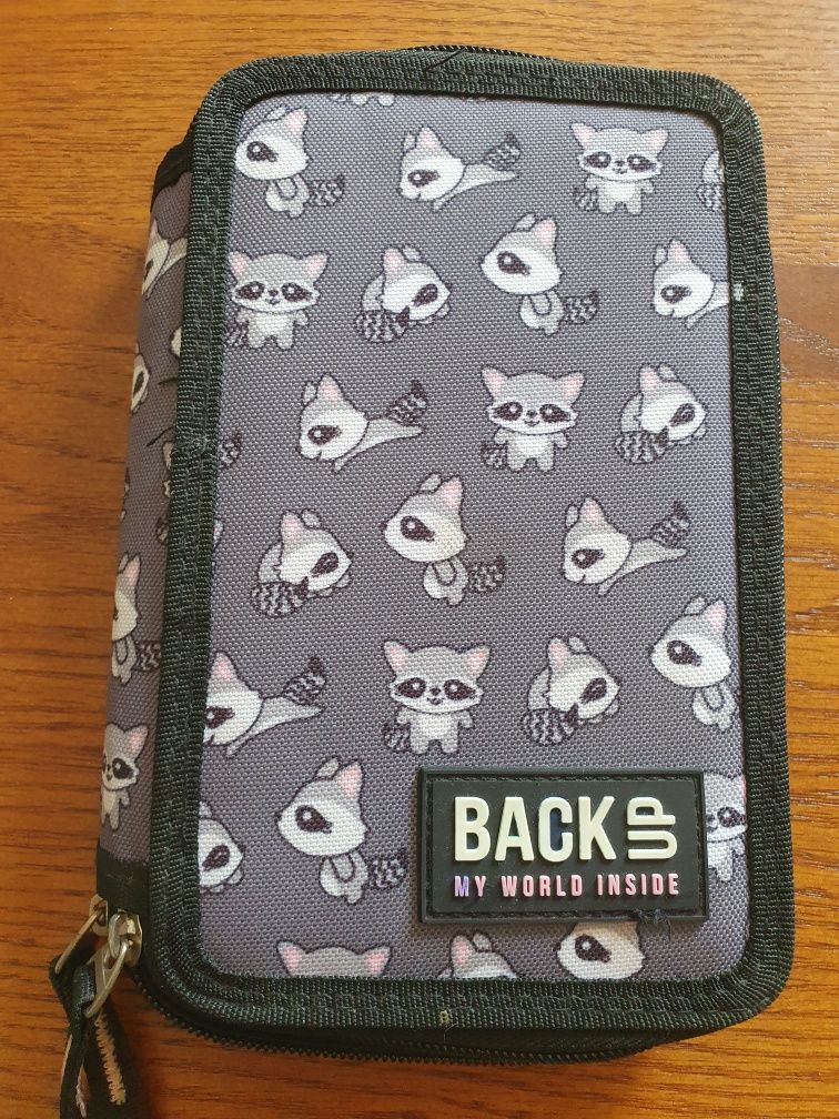 Piórnik szopy backup