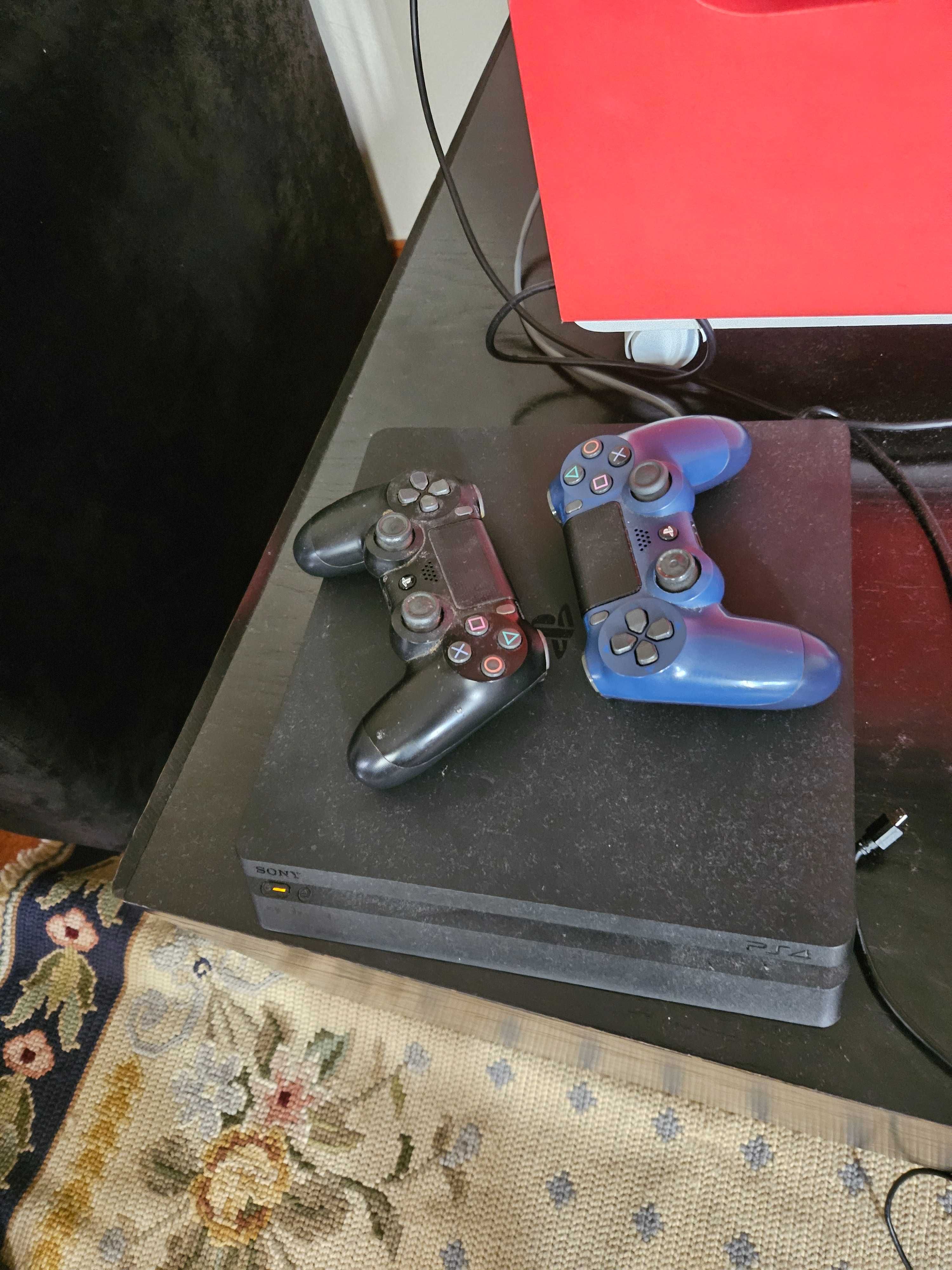 Playstation 4, 2 controles