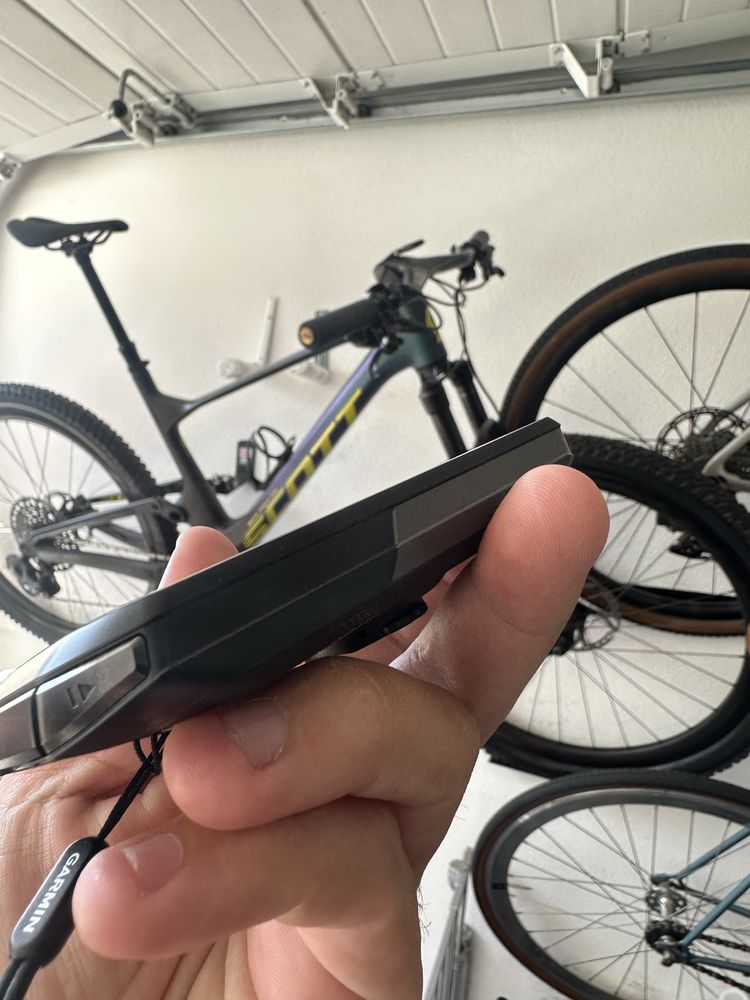Garmin Edge 1050 com garantia