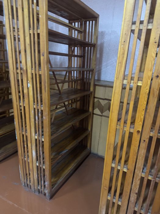 Пррдам стелажі дерев’яні