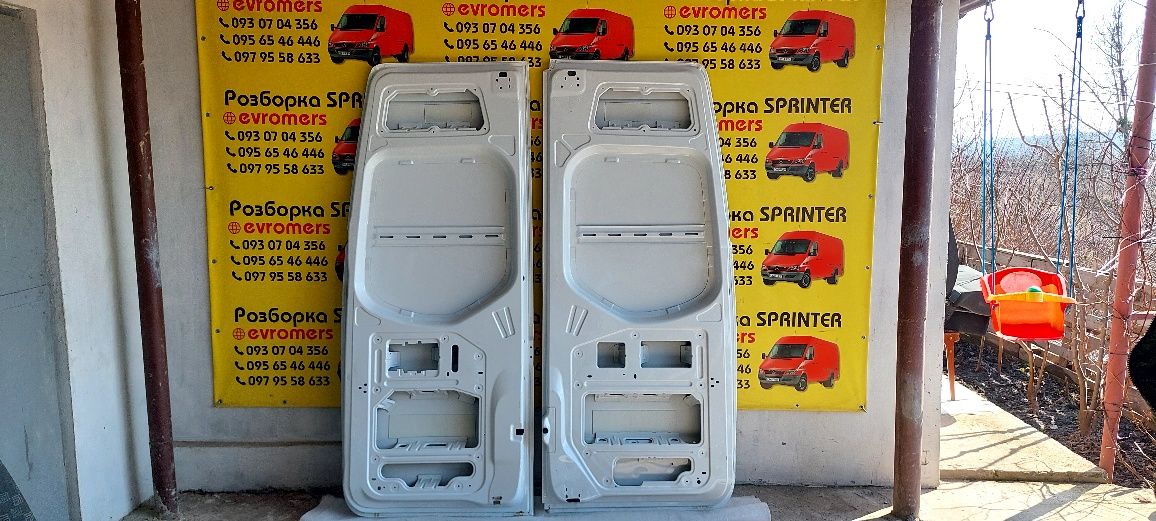 Задні двері білі mercedes Sprinter W907 W910 Двери спринтер 907 910