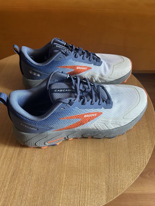 Кросівки Brooks Cascadia 17