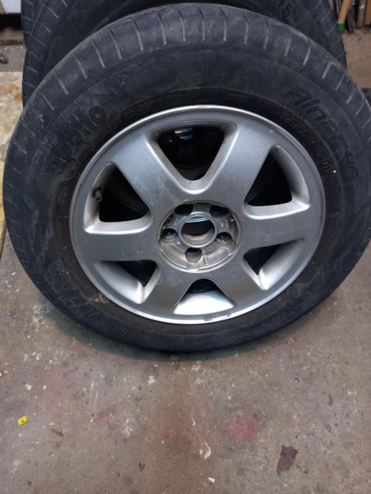 Felgi aluminiowe z oponami 4 szt
