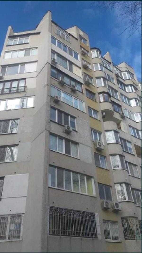 Продам 2-х комнатную квартиру на проспекте Шевченко.(886-727)