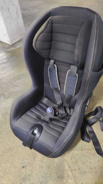 Cadeira infantil para automóvel Chicco com sistema ISOFIX