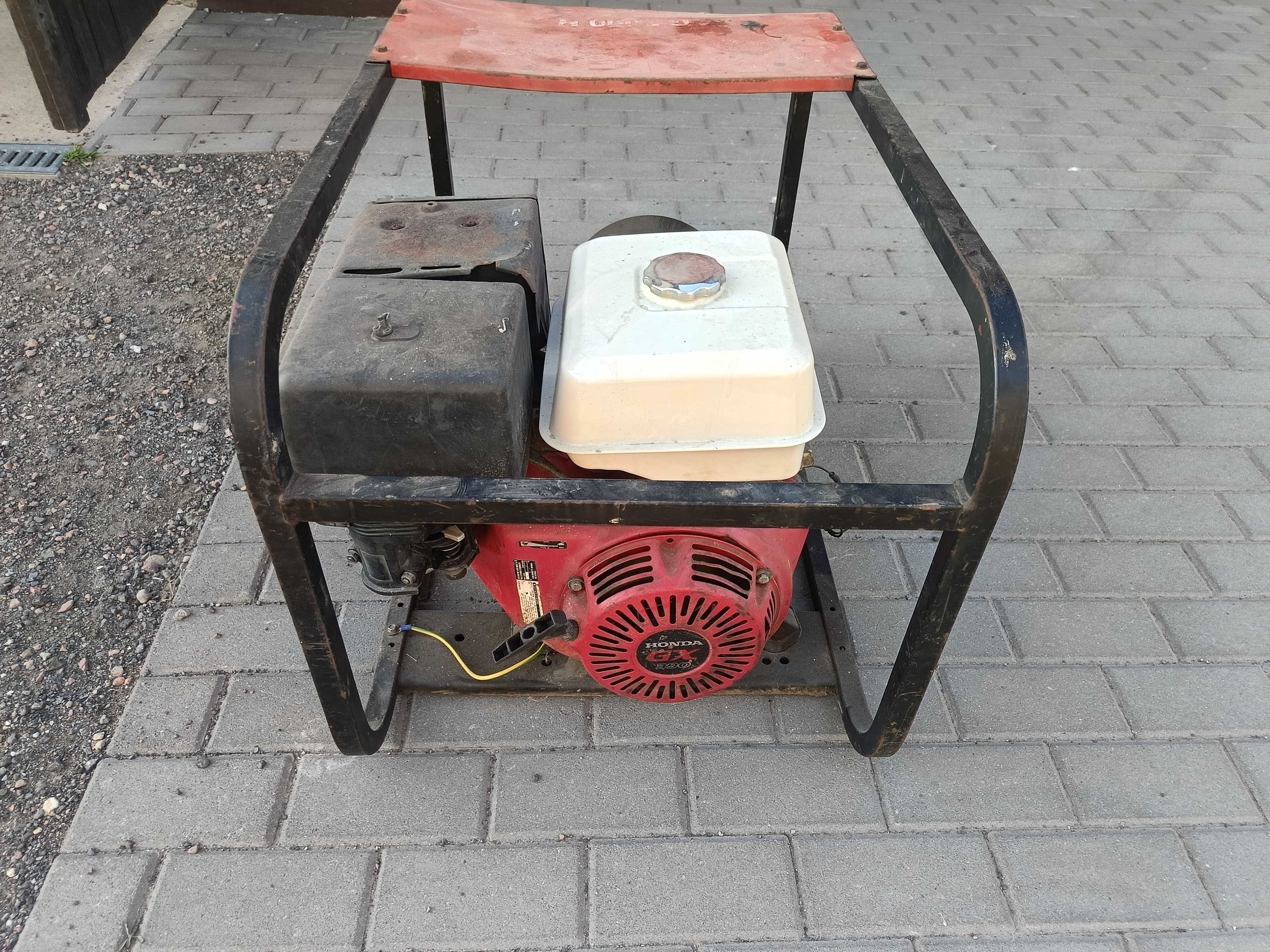 Sprzedam agregat prądotwórczy honda
