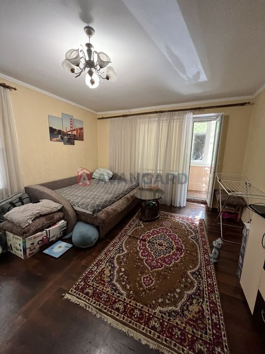 1-кімн. квартира на Космосі з ремонтом і меблями