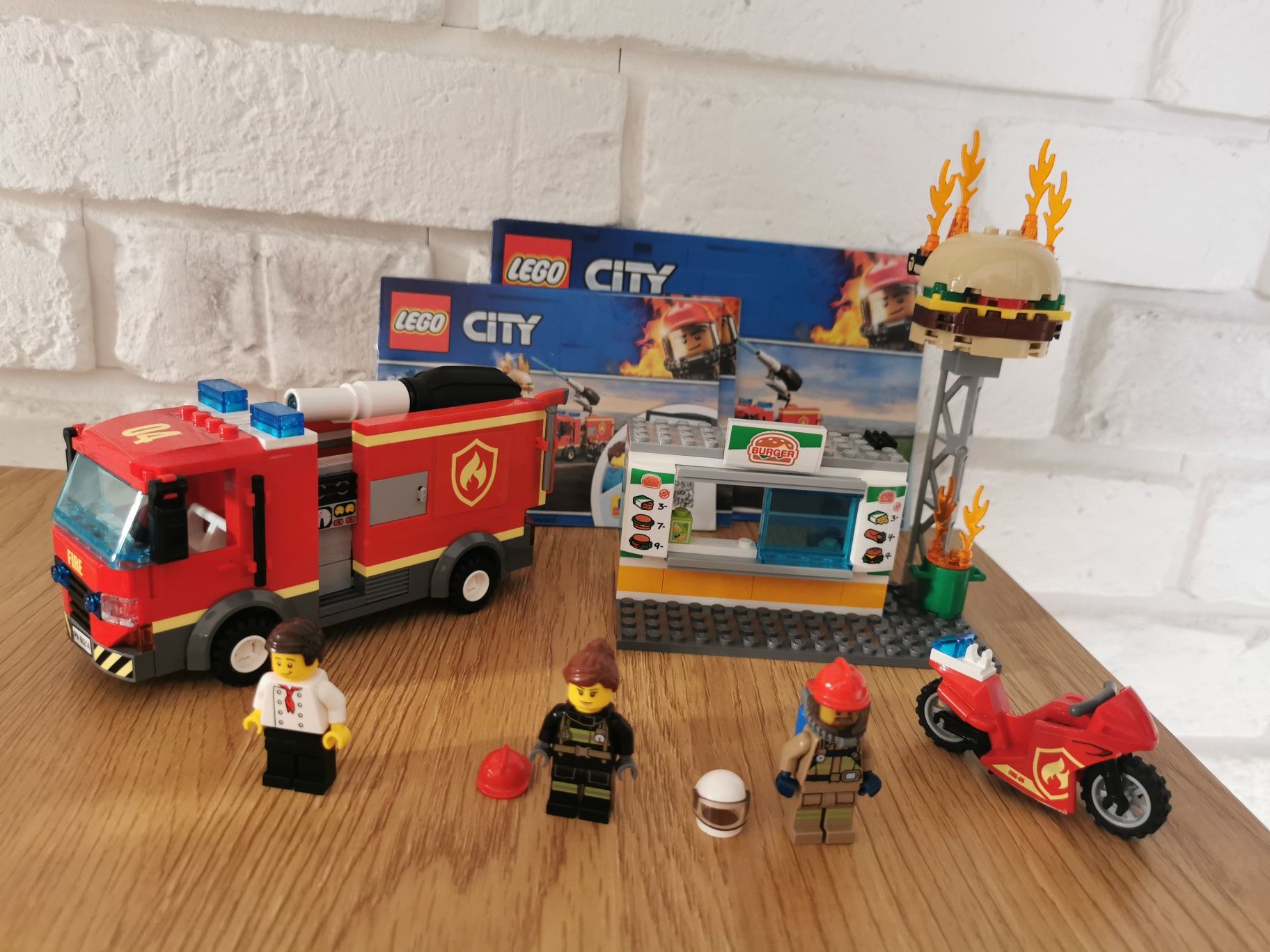 Lego City 60214 Na ratunek w płonącym barze