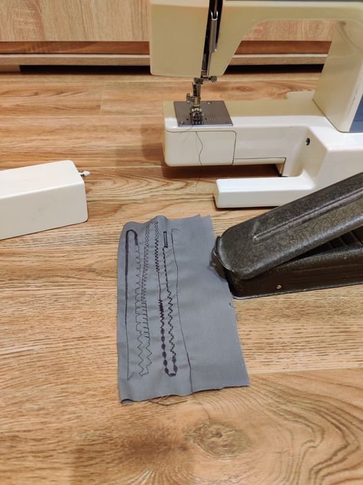 Продам швейну NECCHI