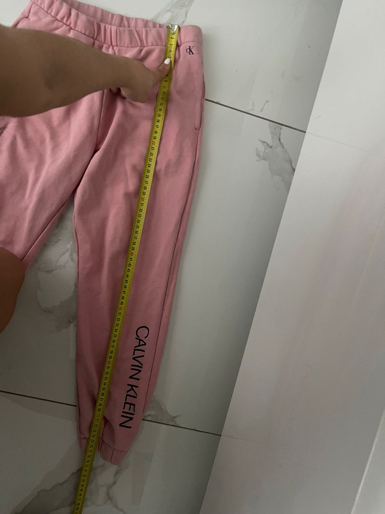 Spodnie dresowe rozmiar 152 cm calvin klein oryginalne