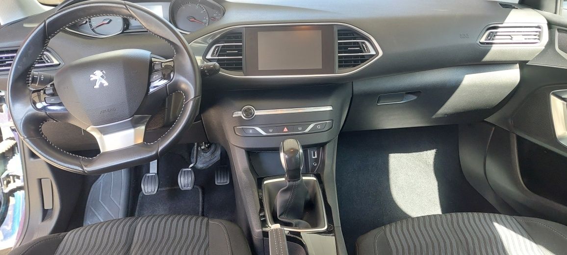Peugeot 308 1.2 130cv