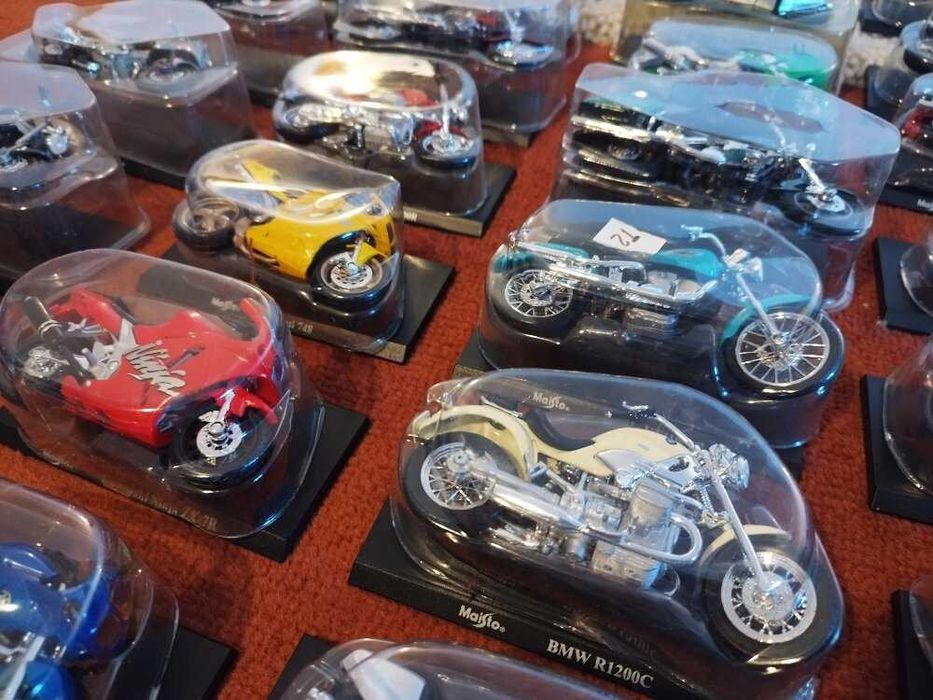 Coleção Completa Super Motos (1:18) - Ediclube / Maisto