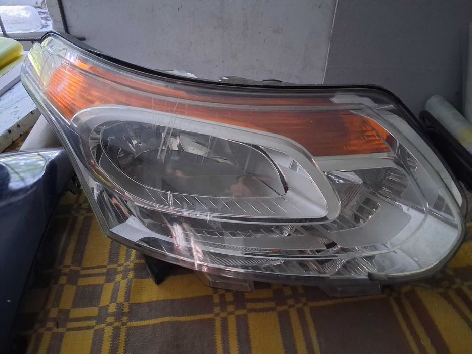 Lampa prawa Citroen C3 Picasso