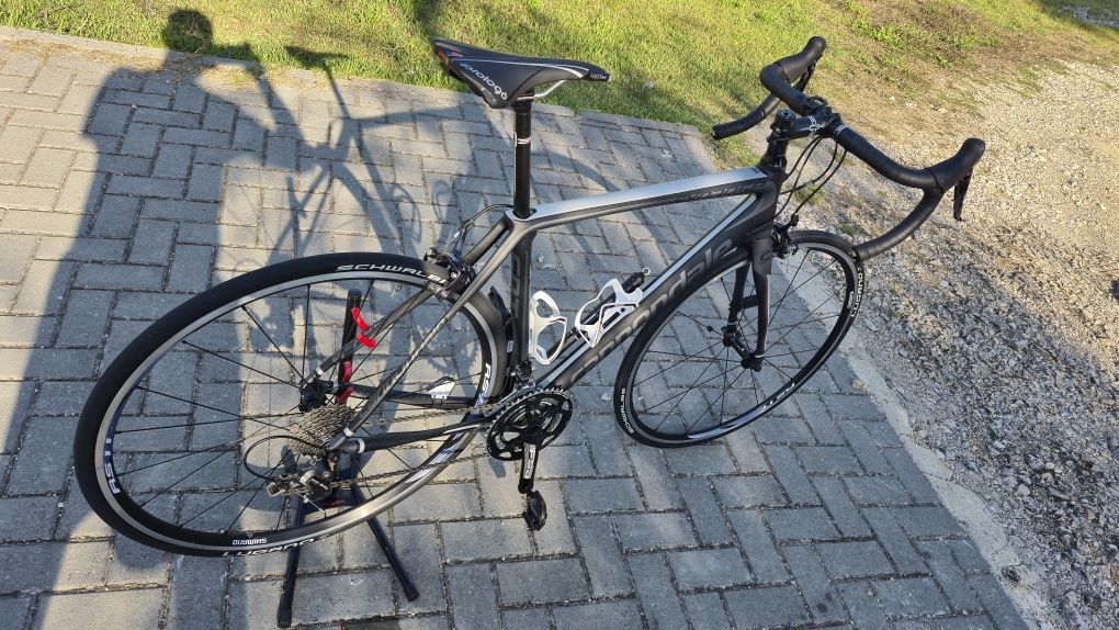 Bicicleta estrada Cannondale Synapse Carbon 105